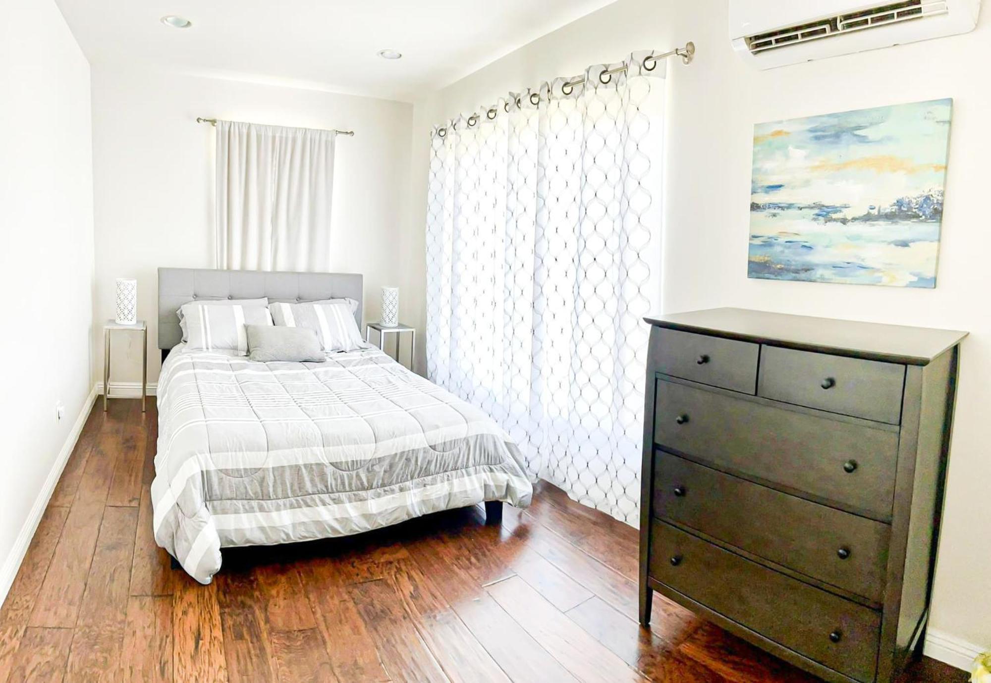 Modern 2-Bedroom Haven In The Heart Of La- Hud-Vp Λος Άντζελες Εξωτερικό φωτογραφία